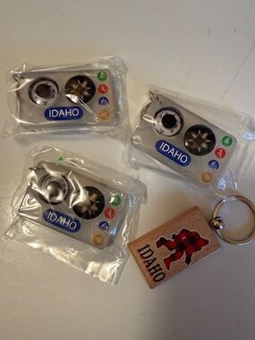 Wooden Rectangle Keychain with Metal Ring Idaho Sasquatch temperature compass